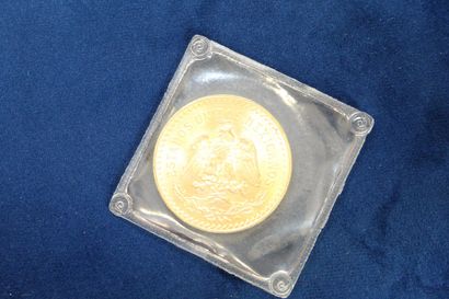 null 
Pièce en or de 50 pesos (1947).

Poids : 41.66 g. 
