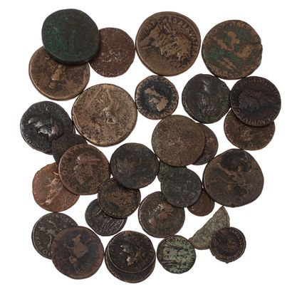 null Lot de 31 monnaies en bronze de Auguste à Constantin, sesterces (6), As et dupondii...