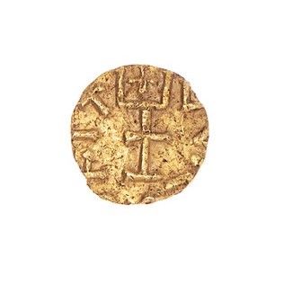 null LES MEROVINGIENS

Triens d'or pâle Quentovic, monétaire Aldinus. 

Belfort 4983,...