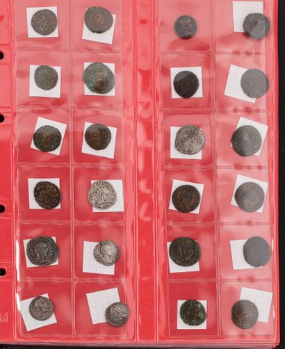 null Lot de 84 monnaies diverses : quelques bronzes romains dont as de Domitien et...