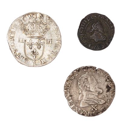null Henry IV (1589-1610)

Lot of 3 coins : 

- Quarter of ecu 1590 A : Compiègne....