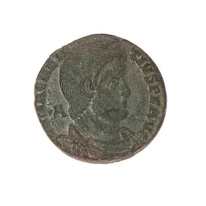 null Magnence 

Maiorine de bronze frappée en 350-353 à Amiens.

Superbe exemplaire....
