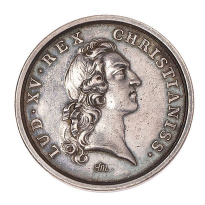 null LOUIS XV 

Médaille en argent, d'époque, commémorative du second mariage du...
