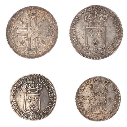 null Louis XV (1715-1774)

Lot of 4 coins : 

- 20 sols of Navarre 1720 X. 

Dup....