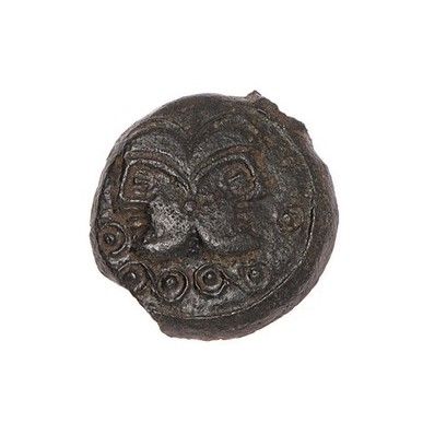 null Région de Soissons. Bronze à la tête Janiforme (50-40 av. J.C.)

D.T. 563.

Très...