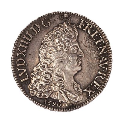 null Louis XIV (1643-1715)

Ecu aux 8L 1er type 1690 X réformation.

Dup. 1514A....