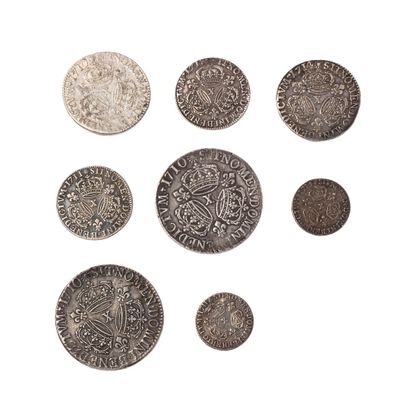 null Louis XIV (1643-1715)

Lot of 8 coins type with 3 crowns : 

- Ecus 1710 X (2...