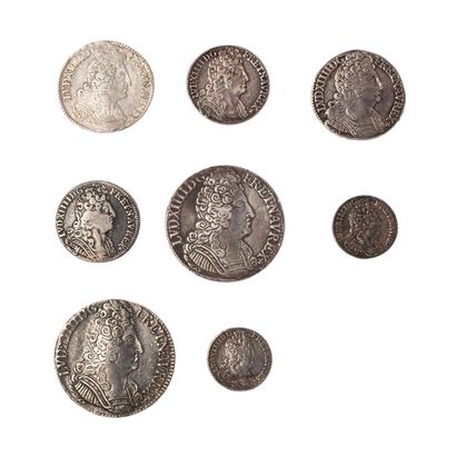 null Louis XIV (1643-1715)

Lot de 8 monnaies type aux 3 couronnes : 

- Ecus 1710...