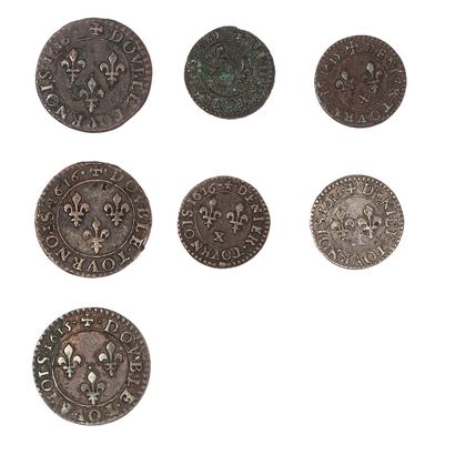 null Louis XIII (1610-1643) 

Lot de 7 monnaies de bronze : 

- Double tournois 1615,...