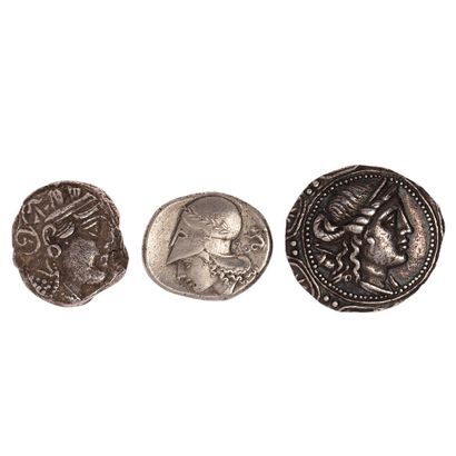 null Lot de 3 monnaies Grècques: 

- Macédoine sous domination Romaine (158-149 av....
