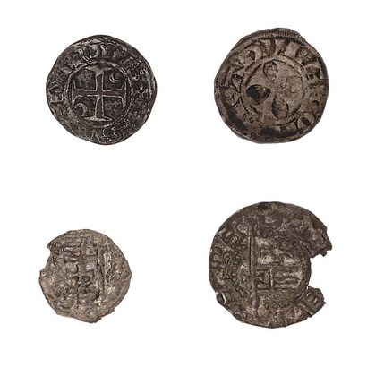 null Lot de 4 monnaies de Soissons :

- 2 deniers de Saint Médard B.1900 et 1902....