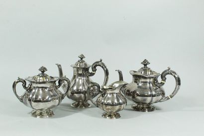 null CHRISTOFLE

Silver plated metal tea and coffee service of baluster shape with...
