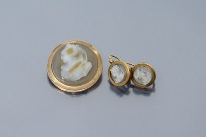 Half set in 18k (750) yellow gold with cameos...
