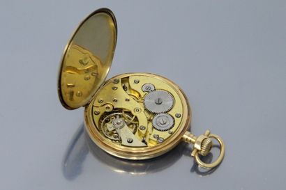 null 18K (750) yellow gold gousset watch, case decorated with laurel garlands and...