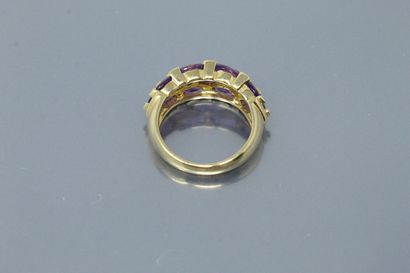 null 18K (750) yellow gold ring set with navette amethysts. 

Finger size: 52 - Gross...