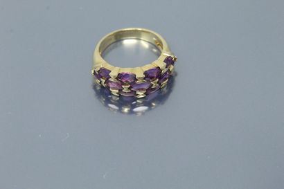 null 18K (750) yellow gold ring set with navette amethysts. 

Finger size: 52 - Gross...