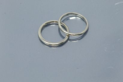 null Two wedding rings in 18k (750) white gold. 

Weight : 4.14 g.