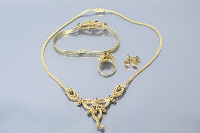 null Set including a bracelet, a necklace, a ring and a pair of earrings, in 18K...