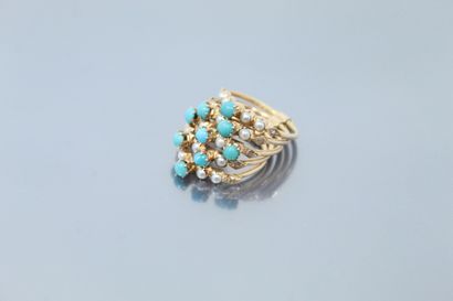 null 14k (585) yellow gold ring with five rings decorated with pearls and turquoise....