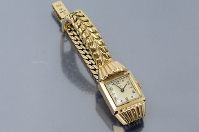 null LIP

Ladies' wristwatch, square case in 18k (750) yellow gold, dial with Arabic...