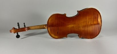 null French made violin.

Apocryphal label of Aldric

358 mm

As is, to be restored

With...