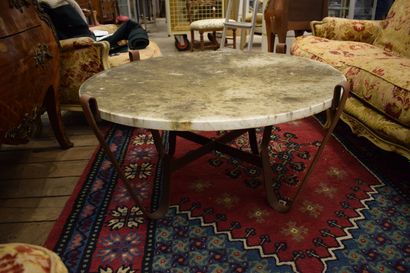 null marble and metal design coffee table

H.: 44 cm - W.: 95 cm