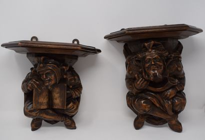 null Wall lights in natural wood with grotesque figures 

German work, around 19...