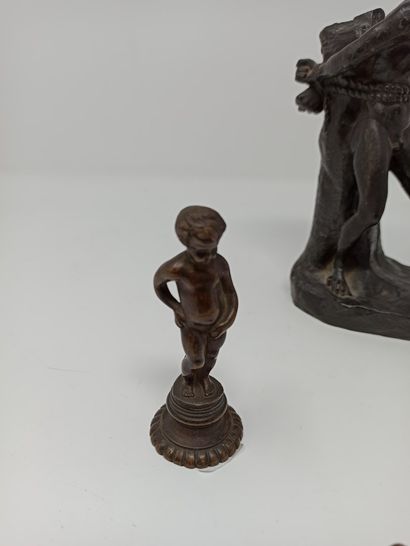 null Lot including:

- Anonymous, Nubian tied, black patina bronze, H.: 18.5 cm

-...