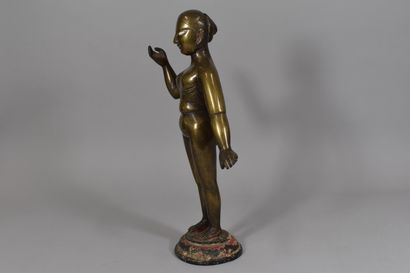 null INDE

Statuette d'une divinité type Jain en bronze.

H. 35 cm.