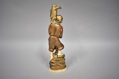 null JAPAN - MEIJI period (1868 - 1912)

Gold and polychrome lacquered walrus tooth...