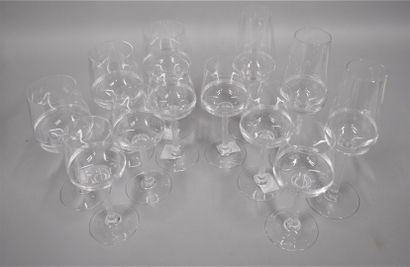 null 
BACCARAT

Glass service part including:

- 14 water glasses

- 14 glasses of...