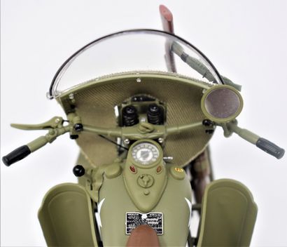 null HARLEY DAVIDSON WLA Military motorcycle 1942.

1/10th scale cast metal model....