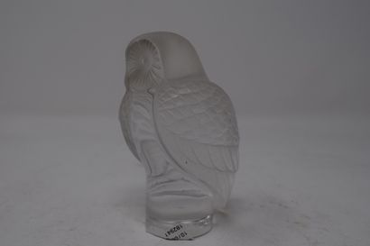 null LALIQUE 

Moulded and partially frosted pressed crystal owl signed under the...