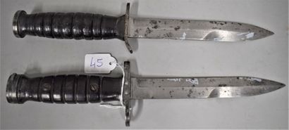 null Set of two US daggers, one M3 and one M4. 

Fairly good condition (without ...
