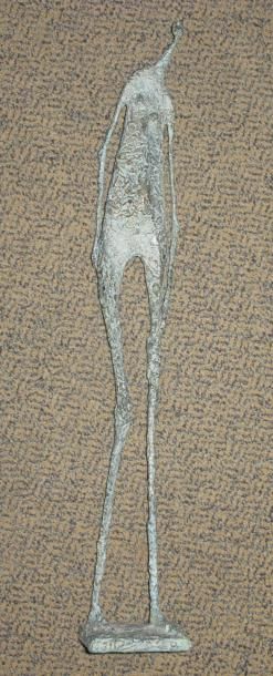 YERMIA Pierre, XXe siècle Figure debout Bronze à patine brun vert n°1/8, signé sur...