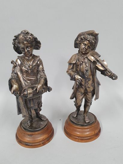 null LALOUETTE (1826-1883)

Hurdy-gurdy player and violin player 

Bronze with silver...