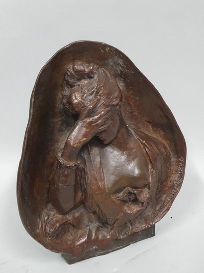 null LOISEAU-BAILLY Georges Philippe Eugène (1858-1913)

femme éplorée 

bronze à...