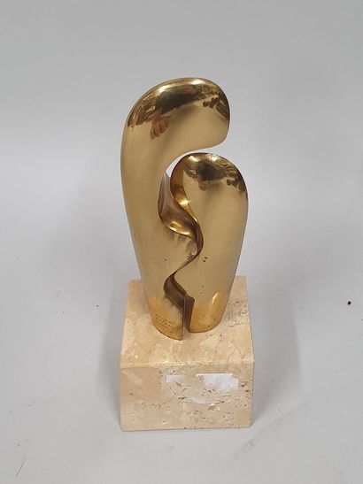 null JEAN Philippe (1931-1987)

Mother and child 

Bronze with golden patina on a...