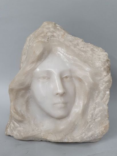 null VERONA G (XIX-XXeme)

Visage de femme 

bas relief en marbre blanc 

sur le...