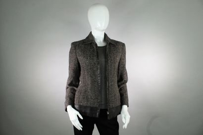 null CERRUTI 1881



Jacket in brown and beige mottled fabric, decorated with chocolate...
