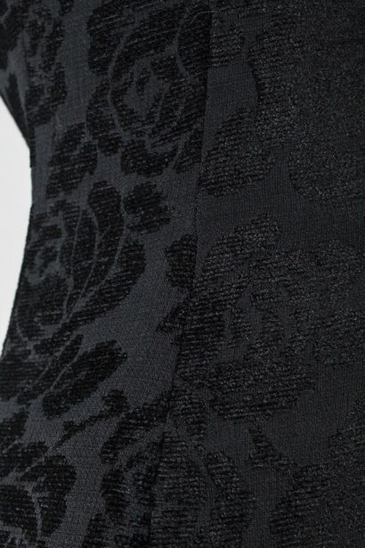 null VERSUS VERSACE



Black sleeveless dress with embossed Jacquard effect made...