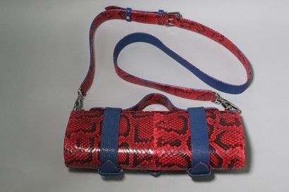 HUG & YOU Handbag, shoulder bag or shoulder strap (removable) in red python and...