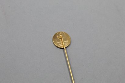 null HERMES Paris

Gilt metal lapel pin. 

It bears the inscription "HERMES PARIS",...