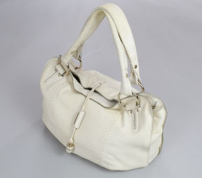 null CELINE 



Hand or shoulder bag "Boogie" model in cream snake and white calf....