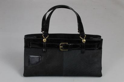 null CHRISTIAN DIOR (by John Galliano)



Jean Tote hand or shoulder bag in monogrammed...