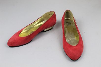 null 
CHRISTIAN DIOR SOULIERS (circa late 1970)



Pair of red suede ballerinas with...