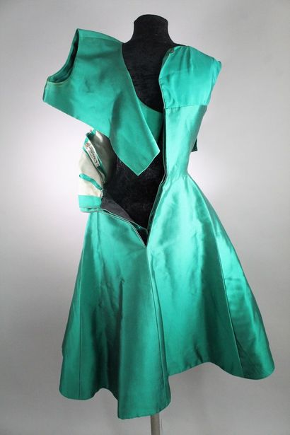 CHRISTIAN DIOR Haute couture. Automne/Hiver 1961, collection "Charme 62". Robe cocktail...