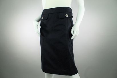 BURBERRY



Straight skirt in navy blue cotton,...