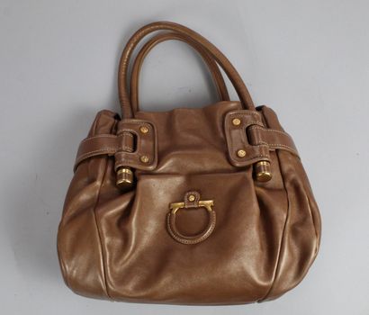  SALVATORE FERRAGAMO 
 
Hand or shoulder bag in cappucino leather, with large geometric...