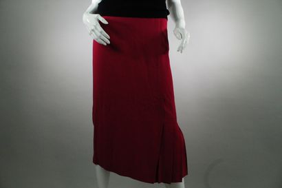 null SONIA RYKIEL 

Skirt in dark pink mixed crepe, with pleated pattern on the bottom...